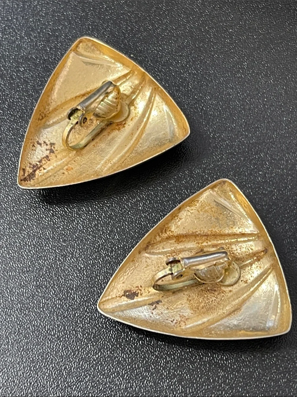Gold-Tone Triangular Retro Clip Earrings